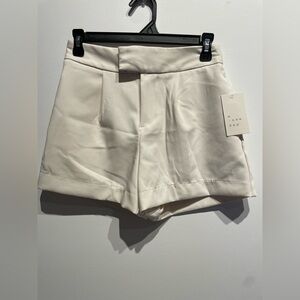 A New Day Women's High-Rise Tailored Shorts White Size 2 NWT
